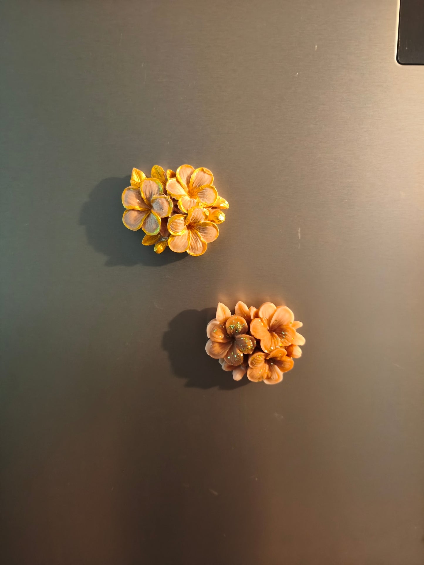 Fleur parfumée aimantée
