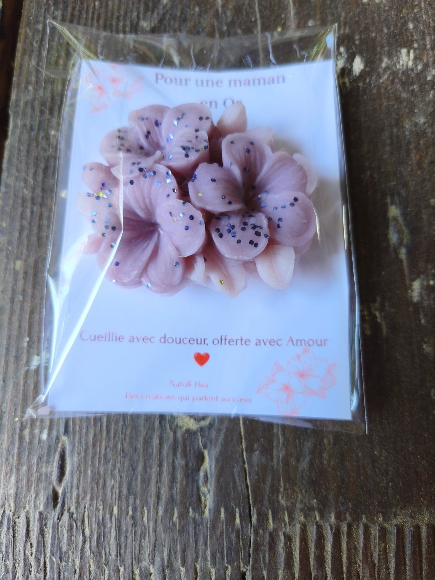 Fleur parfumée aimantée